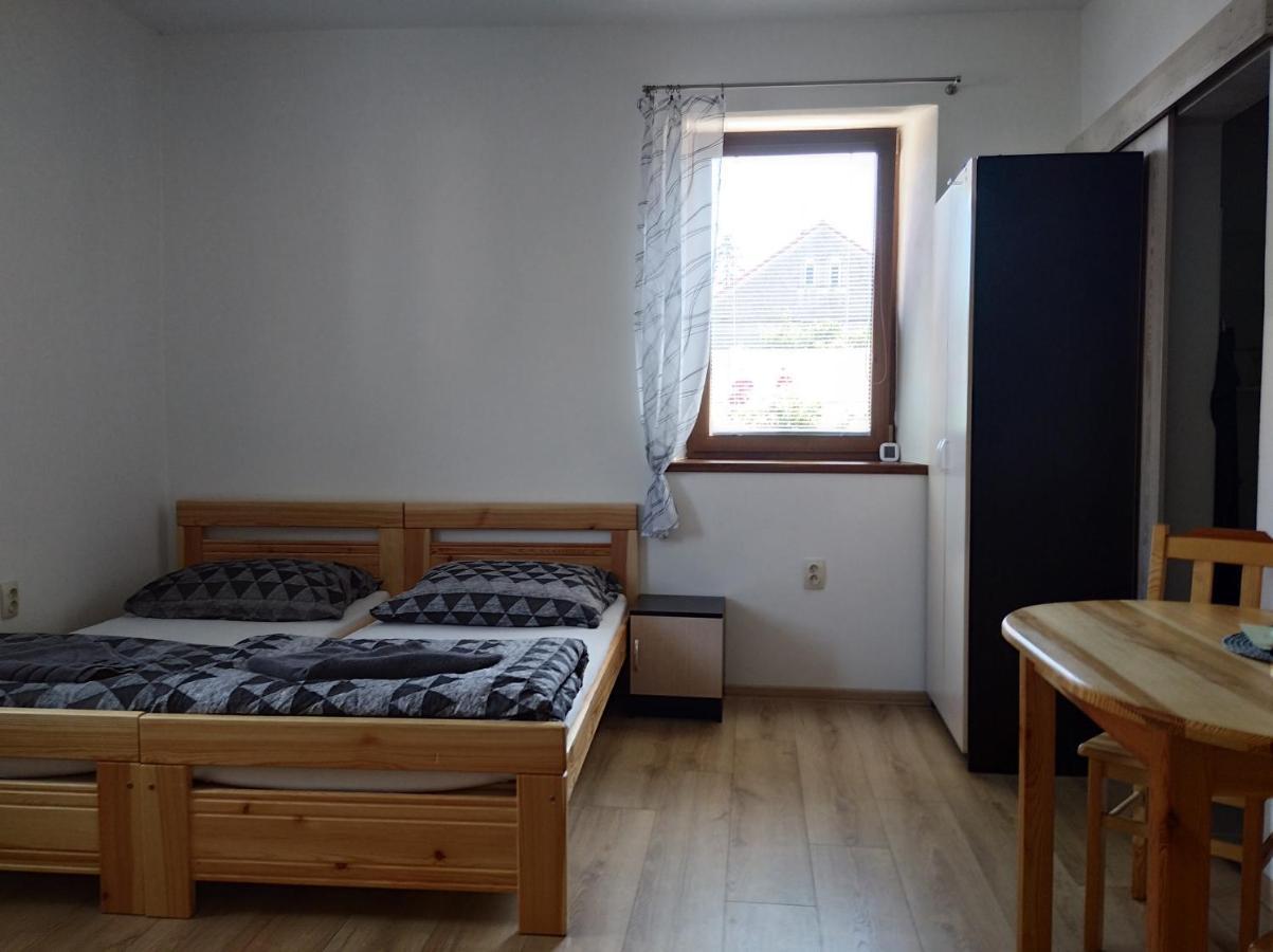Apartmány Opolany Esterno foto